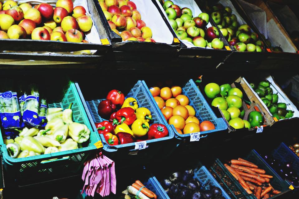 Market Fruits